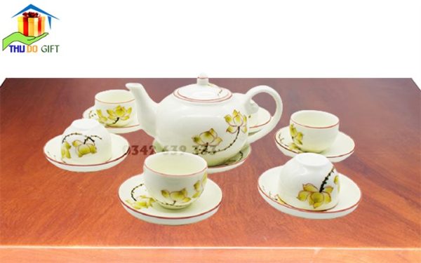 Ấm Chén Hoa Sen Vàng Men Khử 14 Bộ ấm chén Bát Tràng vẽ tay