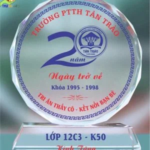Kỷ niệm họp lớp pha lê - KHP01