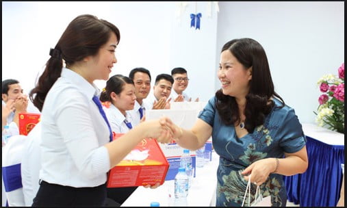 Quà tặng kỷ niệm thành lập công ty Quà tặng kỷ niệm thành lập công ty