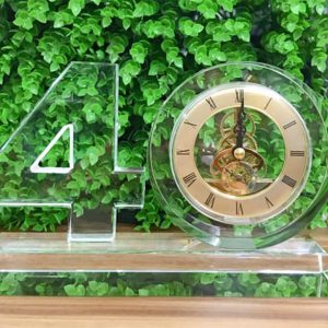 Bộ số 40 năm pha lê để bàn