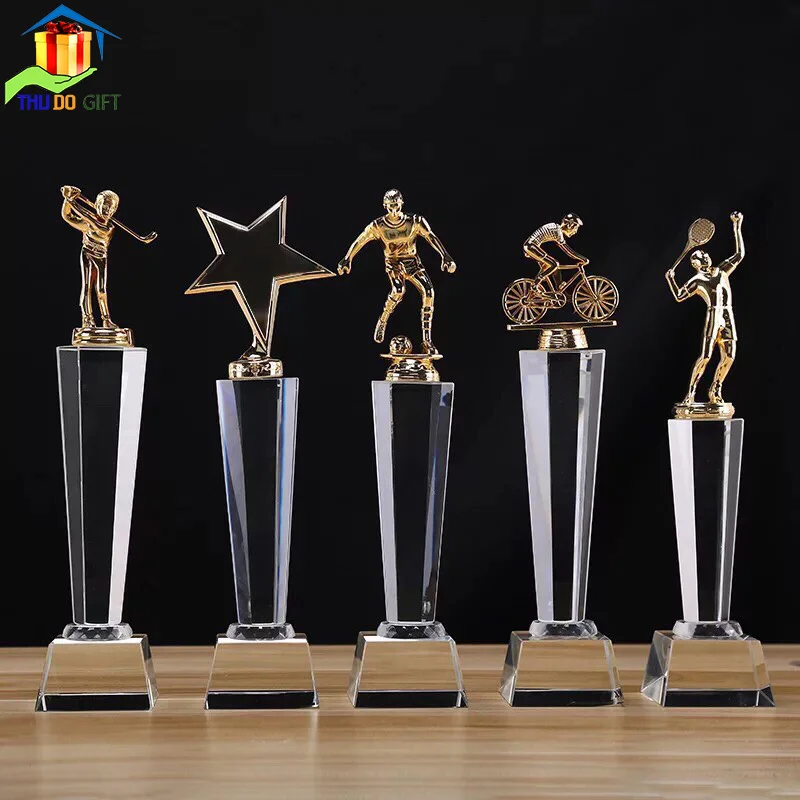 Tại sao nên tặng pha lê? 5 Mẫu cúp pha lê các cuộc thi