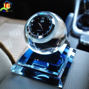 Mẫu pha lê đồng hồ trang trí