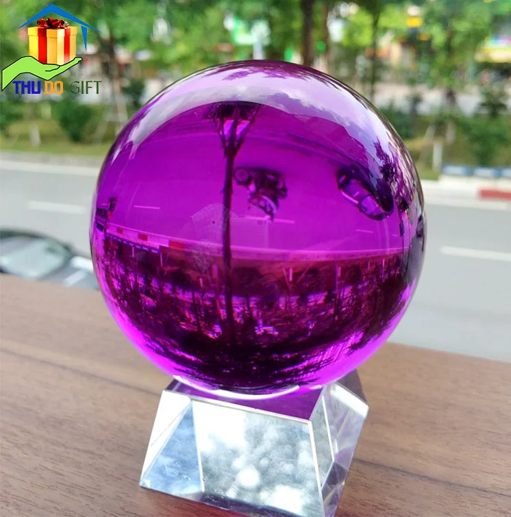 Quả cầu pha lê phong thủy màu tím Quả cầu pha lê phong thủy màu tím