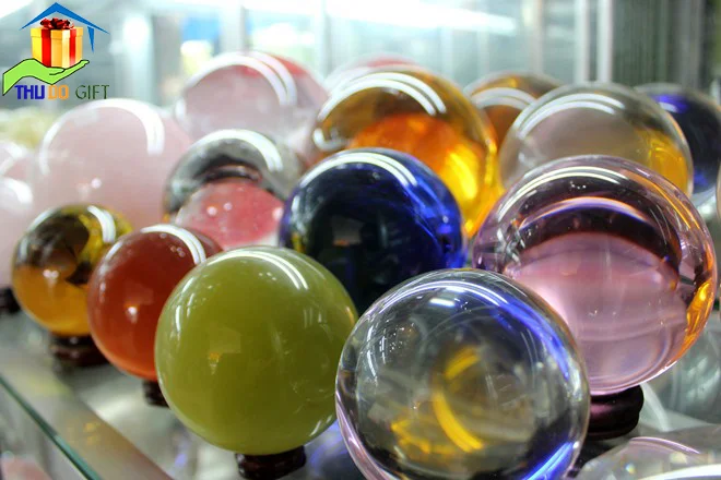 Quả cầu pha lê phong thủy Quả cầu pha lê phong thủy