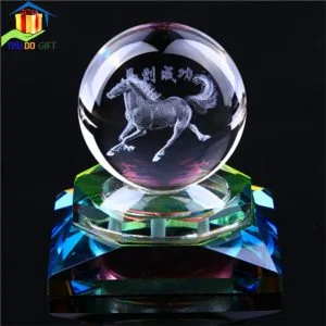 Quả cầu pha lê phong thủy Tuổi Ngọ