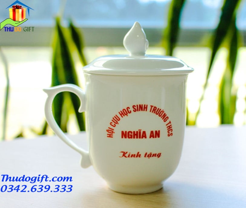 Tổng hợp những mẫu quà tặng cốc sứ đẹp, giá rẻ 6 Coc su quai chop in logo