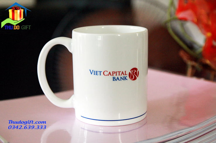 Tổng hợp những mẫu quà tặng cốc sứ đẹp, giá rẻ 10 Coc trang quai C to