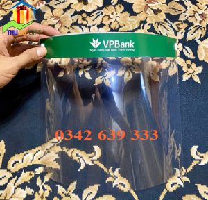 Kính chắn chống dịch Covid19 in logo VPBank