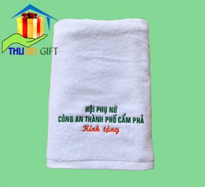 Khăn thêu logo hội phụ nữa công an thành phố Cẩm Phả
