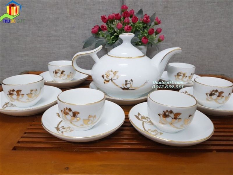 Bộ ấm trà dáng vòi voi Bộ ấm trà dáng vòi voi