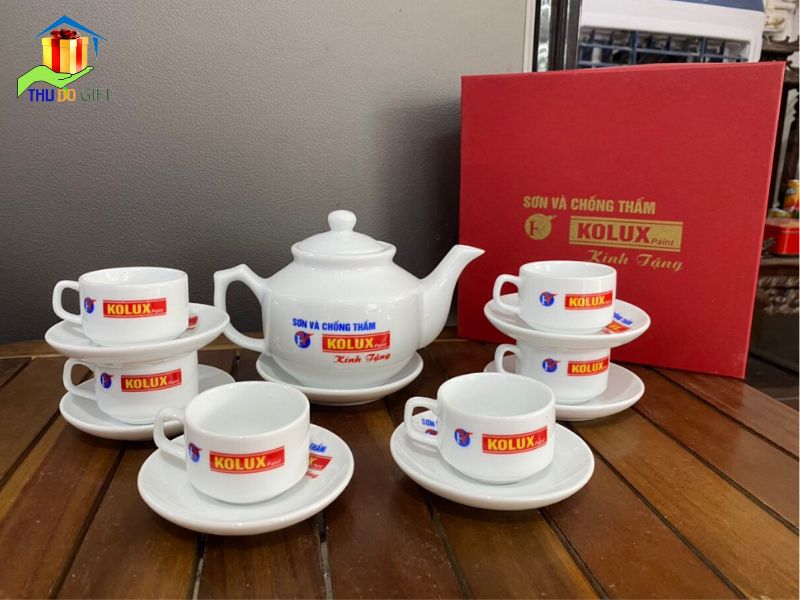 Bộ ấm trà in logo dáng vuông Hongkong Bộ ấm trà in logo dáng vuông Hongkong