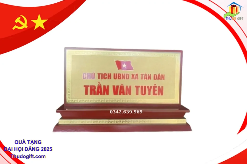 Mẫu biển chức danh gỗ đồng Chủ tịch UBND xã Mẫu biển chức danh gỗ đồng Chủ tịch UBND xã