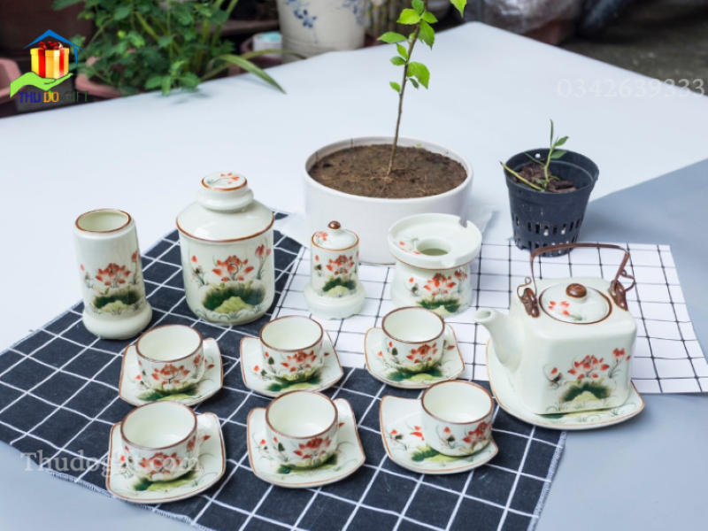 Bộ ấm trà Bát Tràng cao cấp Bộ ấm trà Bát Tràng cao cấp