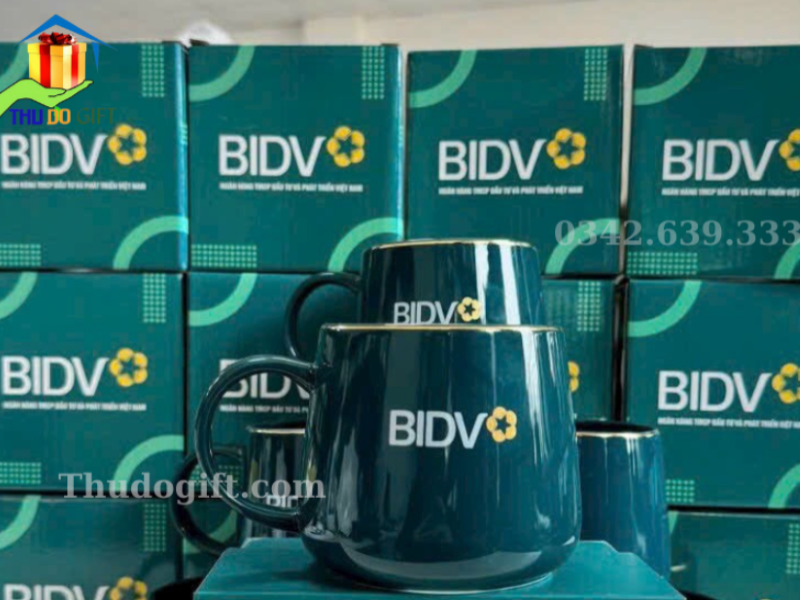 cốc in logo làm quà cho nhân viên cốc in logo làm quà cho nhân viên