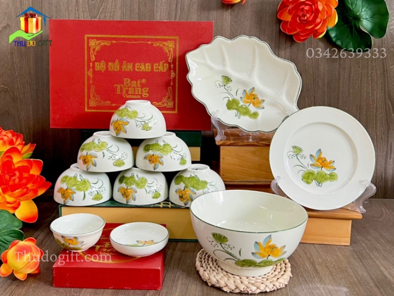 quà tặng bộ đồ ăn cao cấp họa tiết hoa sen quà tặng bộ đồ ăn cao cấp họa tiết hoa sen