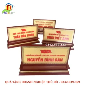 Biển tên chức danh tam cấp